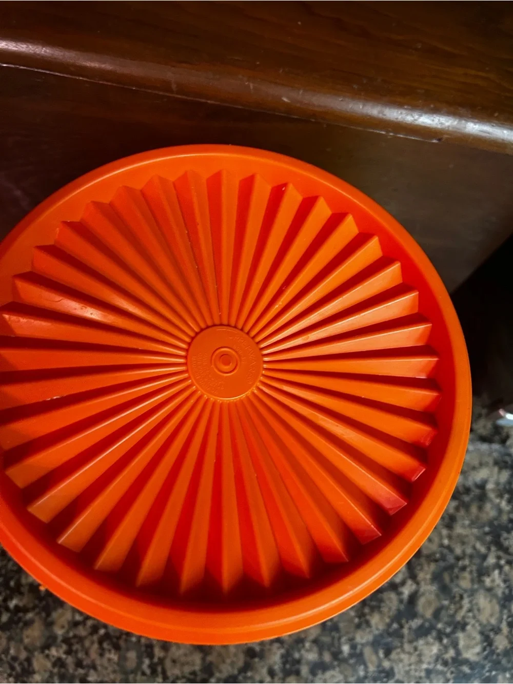 Tupperware vintage vibrant